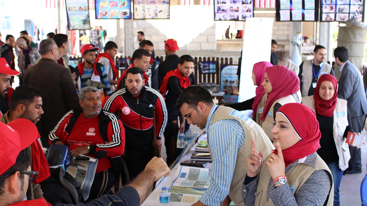 Stand d'information de HI dans la bande de Gaza, avril 2015